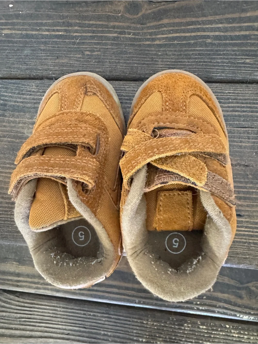 Cat & Jack Toddler Hook-and-Loop Sneakers in Camel Brown